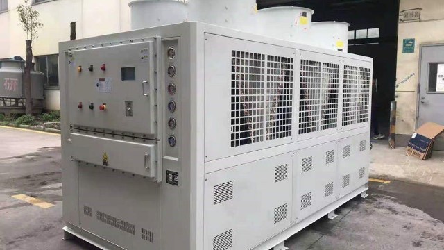 全封闭冷水机压缩机常见故障分析