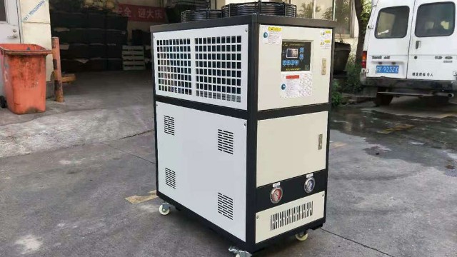 风冷式冷水机遇到不制冷的情况下我们该怎么办？