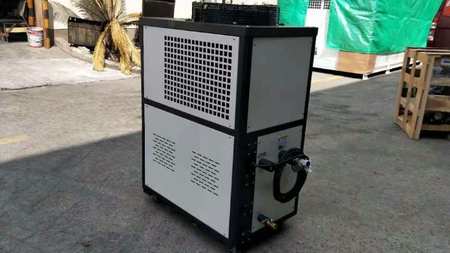 风冷式冷水机定制厂家