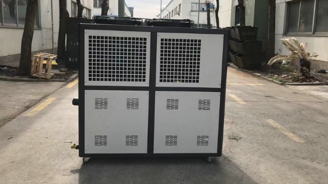 工业冷水机组的常见节流机构