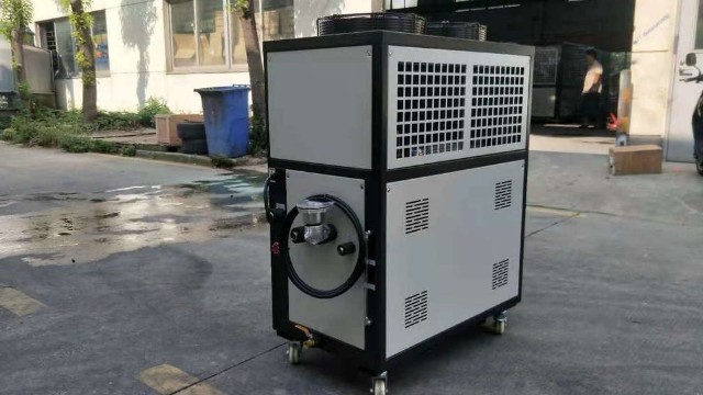 根据风冷式冷水机厂家的噪声分析